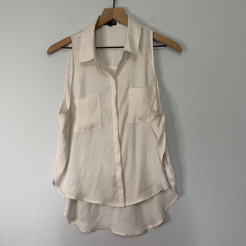 Express - White Body Shaping High Low Split‎ Side Top Button Down Size Medium